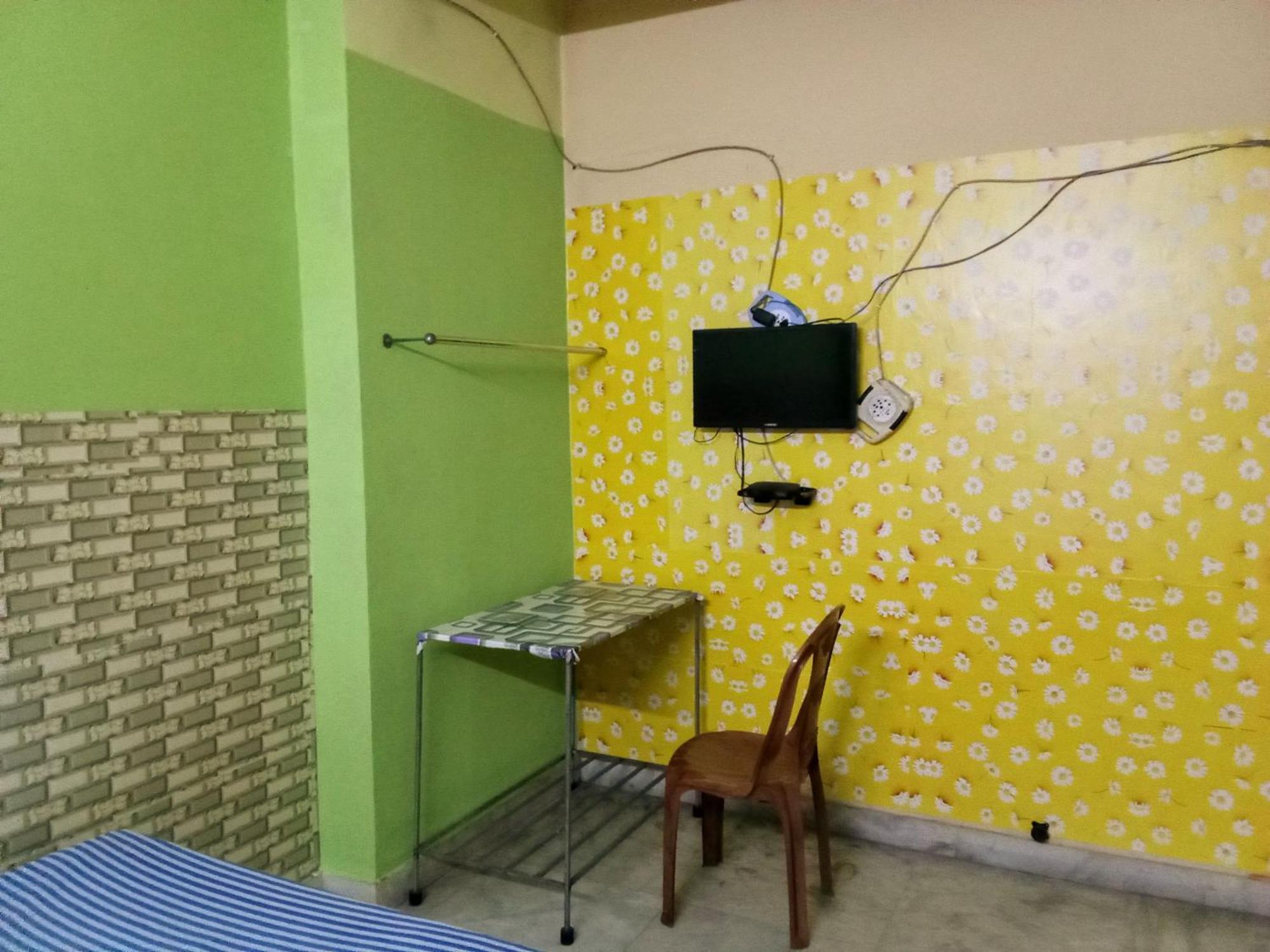 Amar Priya Guest House Kolkata Bagian luar foto